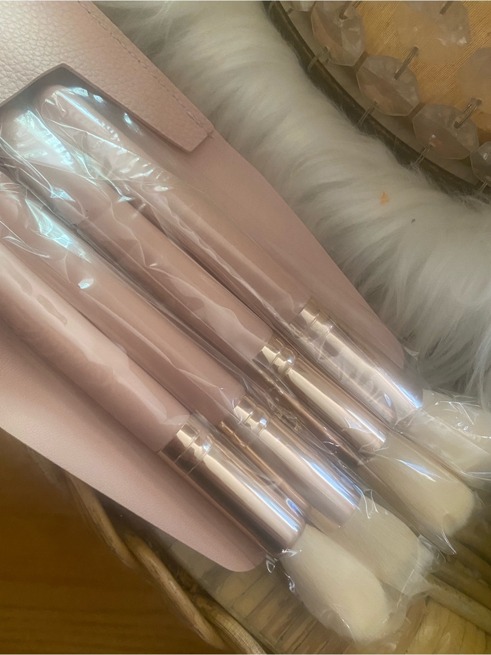 ICONIC London Pink Beauty Brush Set with Rose Gold Ferrules - travel set